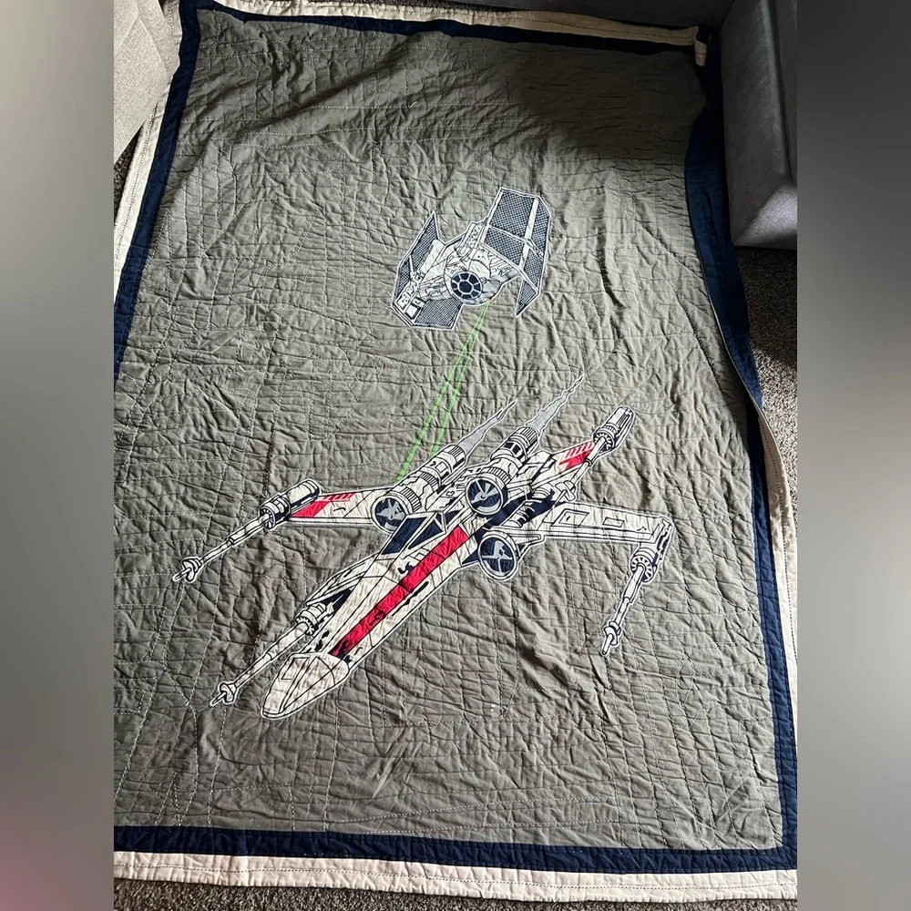 Pottery Barn Kids Star Wars X-Wing Tie Fighter Quilt Twin with Pillow Case